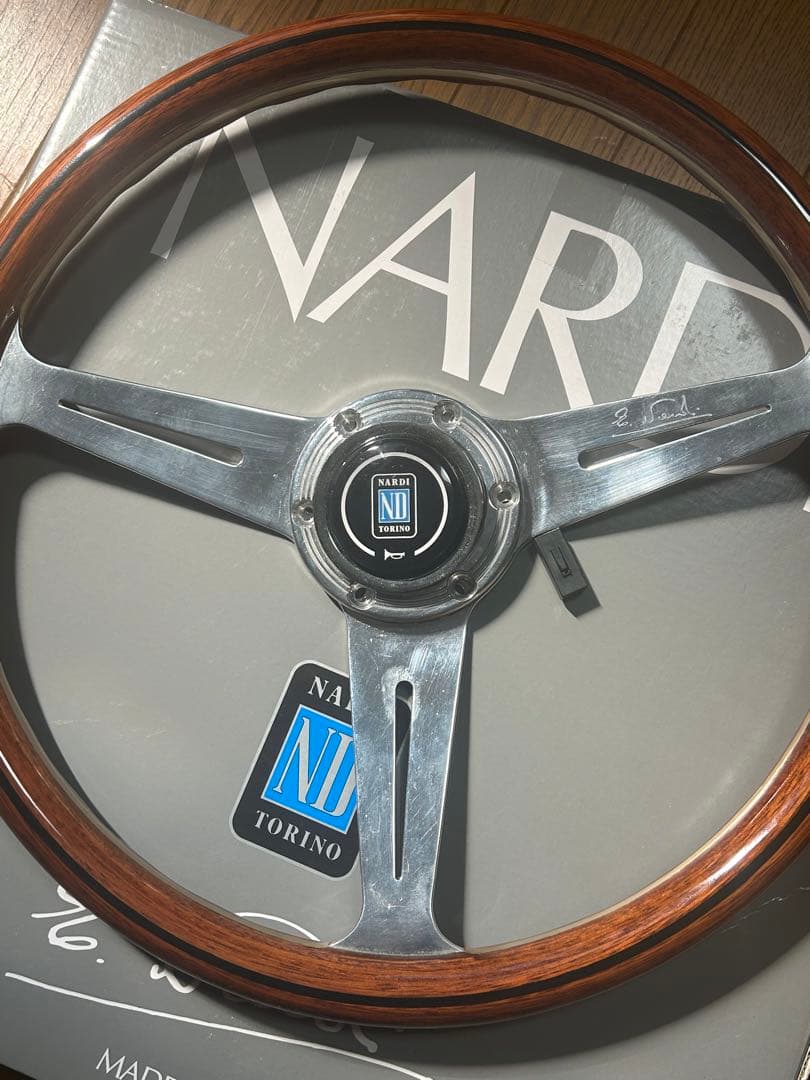 l*z様 ナルディー　NARDI ステアリング ウッド ホーンボタン付