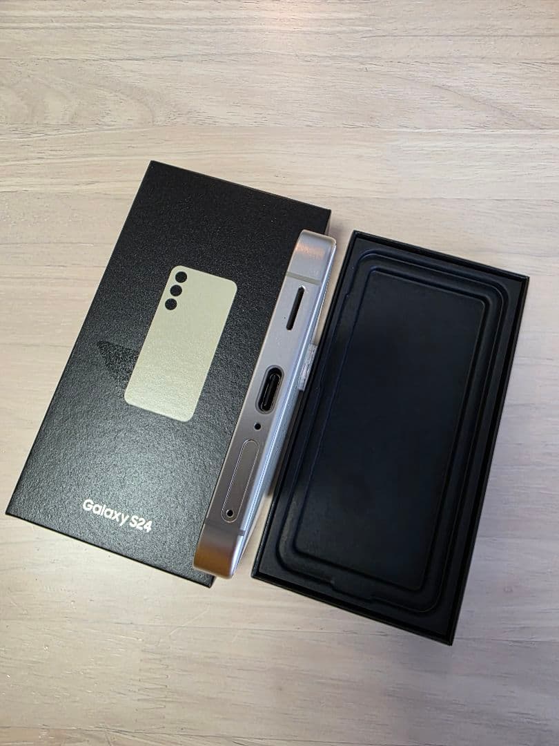 Samsung Galaxy S24 SIMフリー 256GB【国内版 美品】