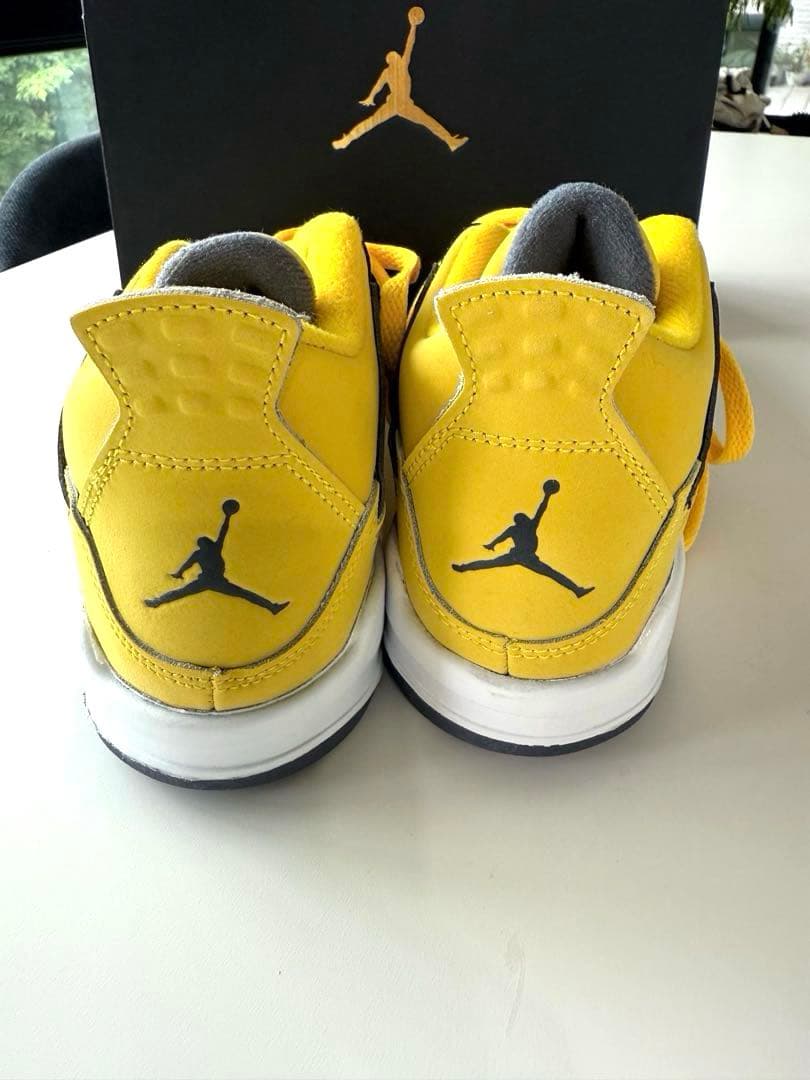 【新品未使用】NIKE Air Jordan 4 イエロースニーカー20.5cm
