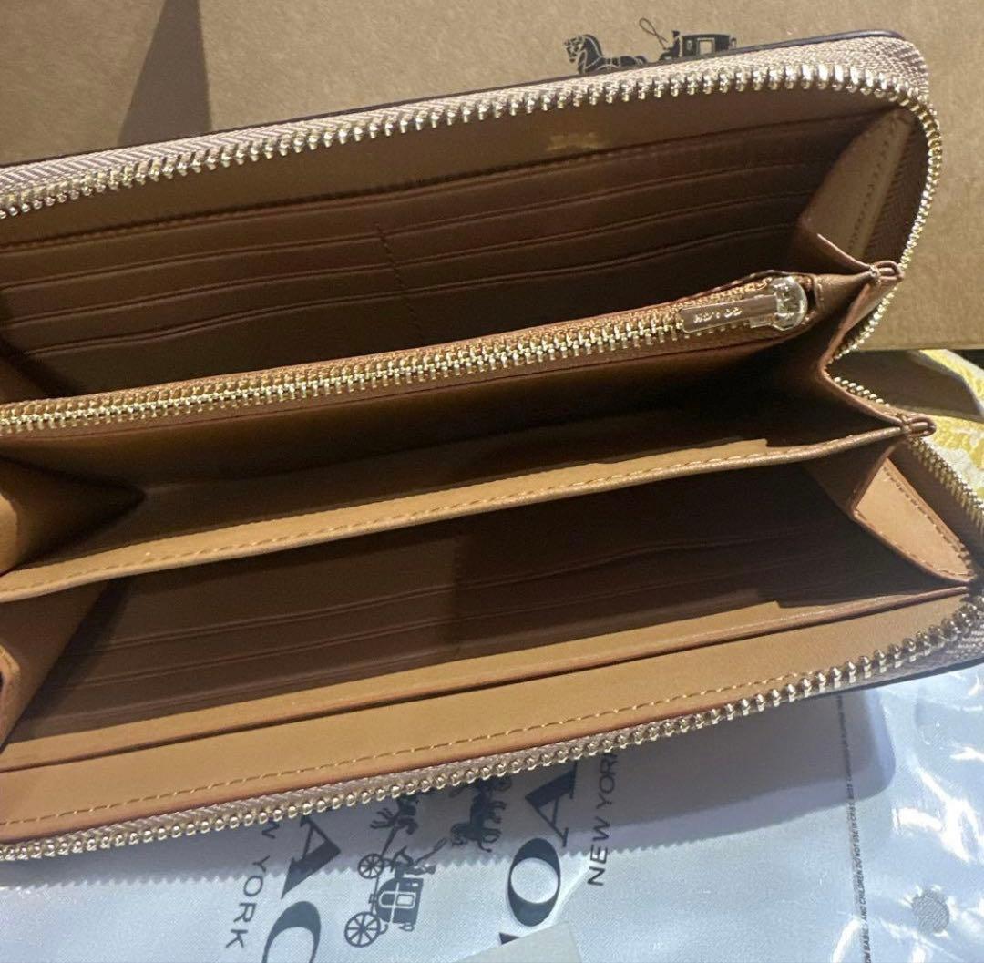 コーチ　長財布　さくらんぼ　新品