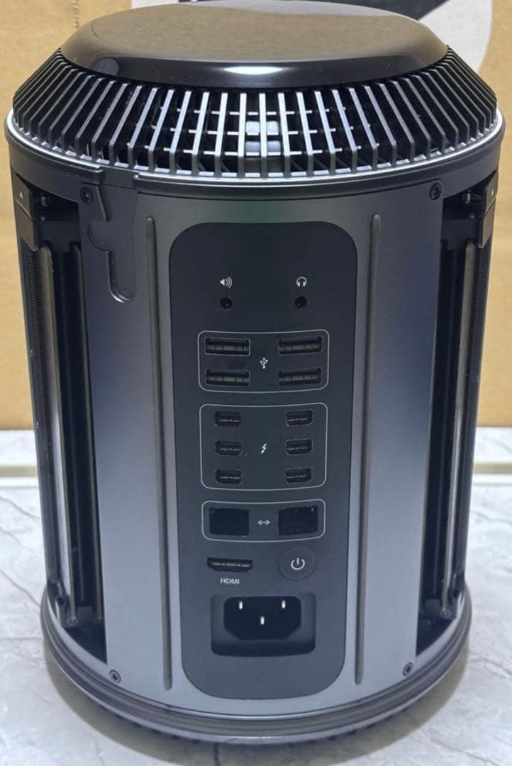 Apple Mac Pro (Late 2013) 16GB 256GB 良品