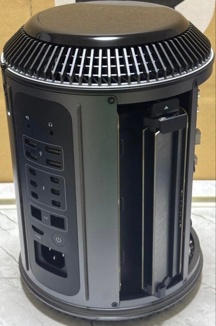 Apple Mac Pro (Late 2013) 16GB 256GB 良品