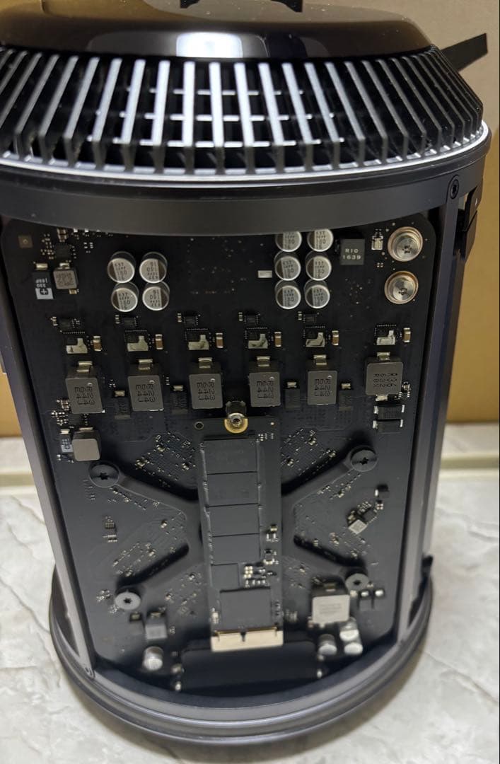 Apple Mac Pro (Late 2013) 16GB 256GB 良品