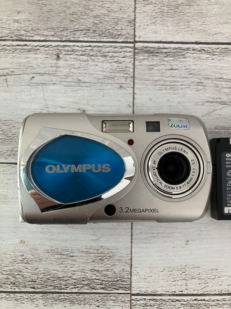 OLYMPUS 3.2MEGAPIXELデジカメコンパクト