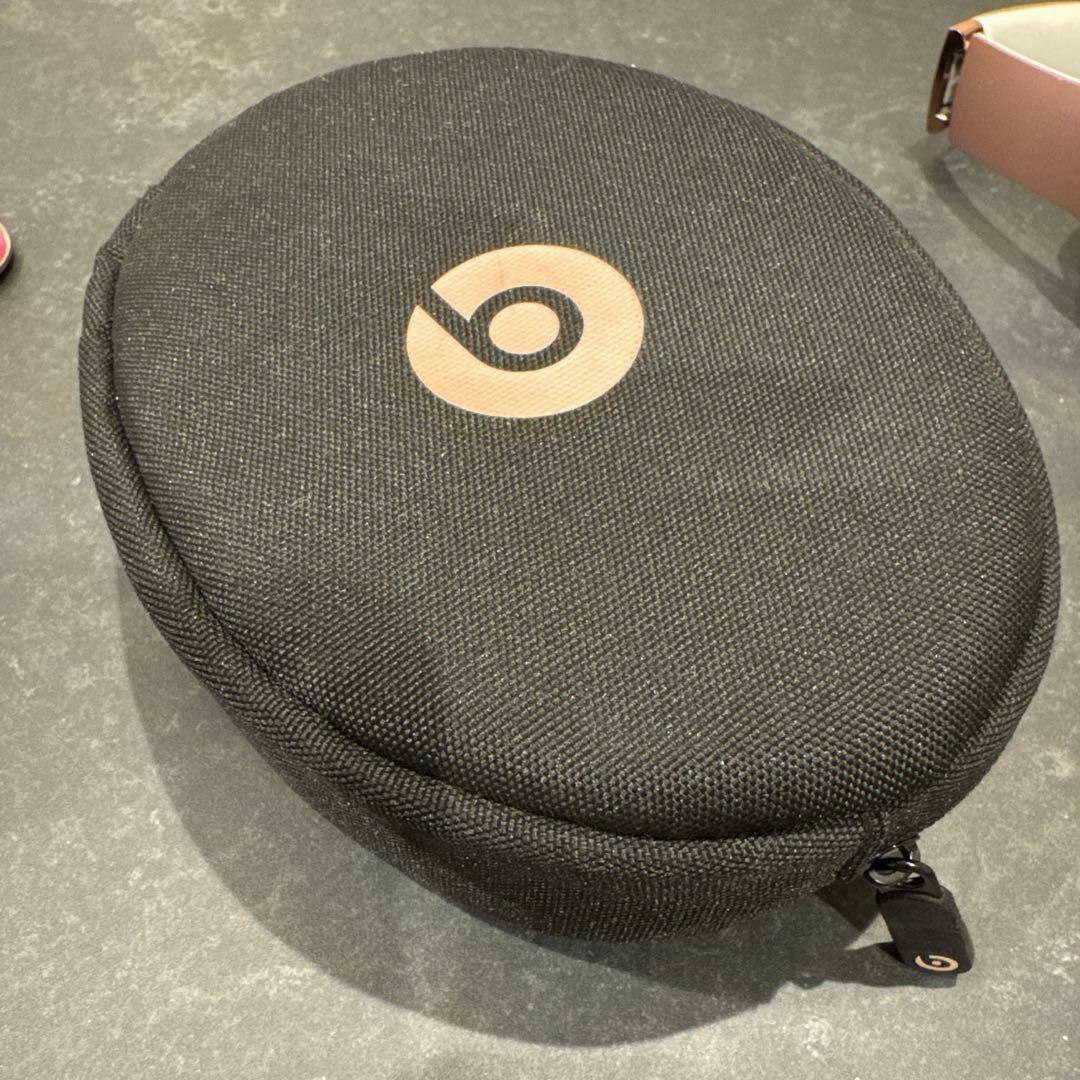 ヘッドホン beats solo3 wireless