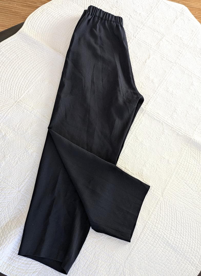 ヨーガンレール☆ウール二重織☆マットな光沢とドレープの美ラインPT☆クロ紺