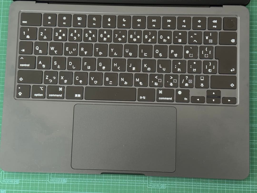 美品 MacBook Air 13.6インチ　M2 MLY33JA