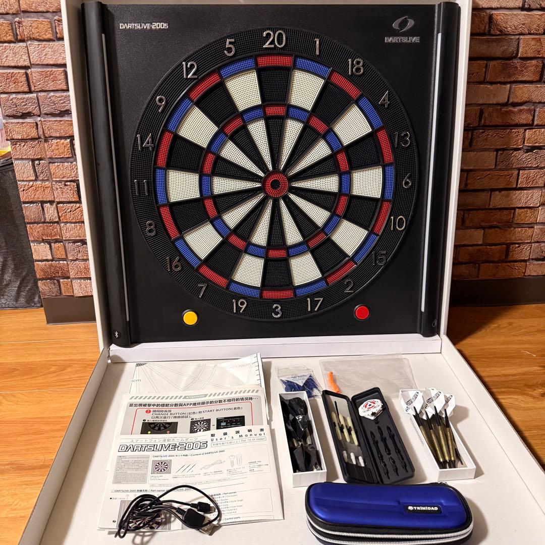 【美品】ダーツ ボード DARTSLIVE-200Sダーツセット付き