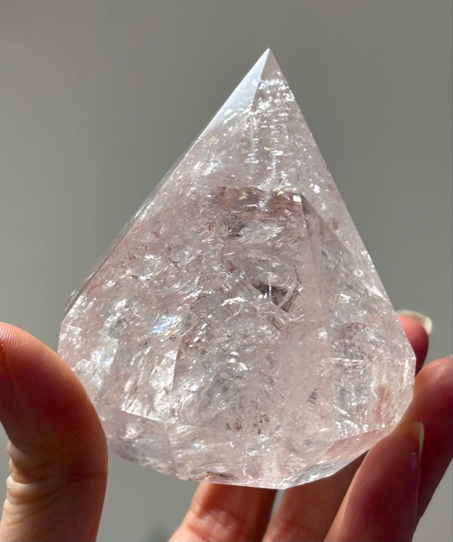 ラスト　高品質　ピンククォーツ　ピンクアゼツライトBIGダイヤモンド　スタンド付