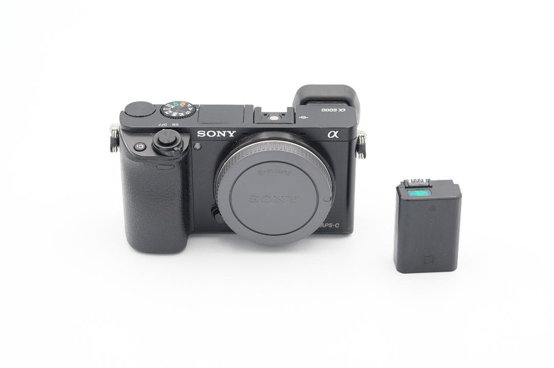 シャッター回数6500回‼️SONY α6000 ミラーレスカメラ 本体