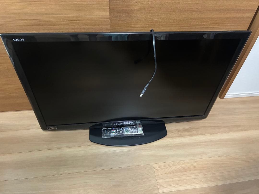 中古美品シャープ40V型液晶テレビAQUOS LC-40V7-Bフルハイビジョン