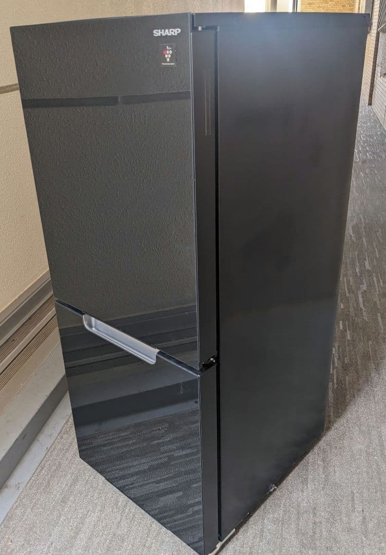 ★2022年製 152L 冷凍冷蔵庫 【SJ-GD15H-B】ピカピカの黒♫