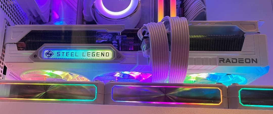 美品　ASRock Radeon RX9070 ホワイト（白）16GB