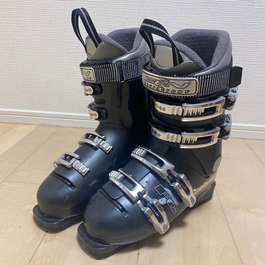 【送料無料_即日発送】スキーブーツ　GENFACTORY FC 26.5cm