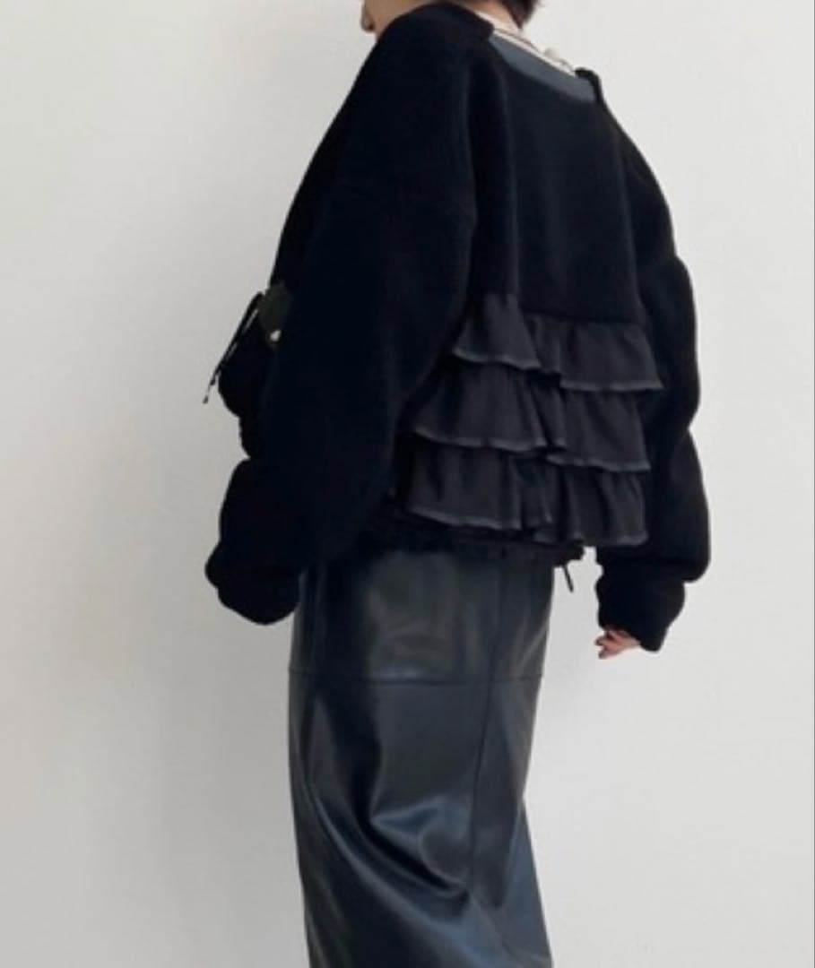 Eimee Lawバックフリルショートボアブルゾン 黒