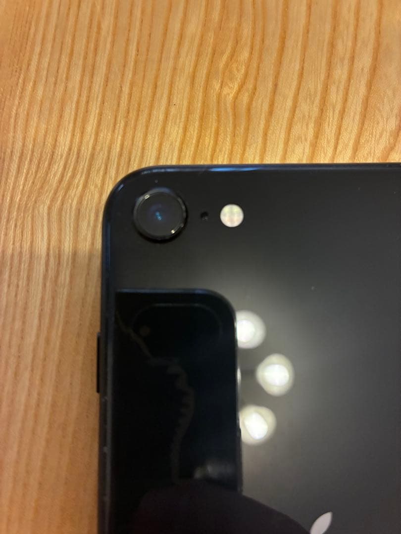 Apple iPhone SE第二世代　画面傷あり