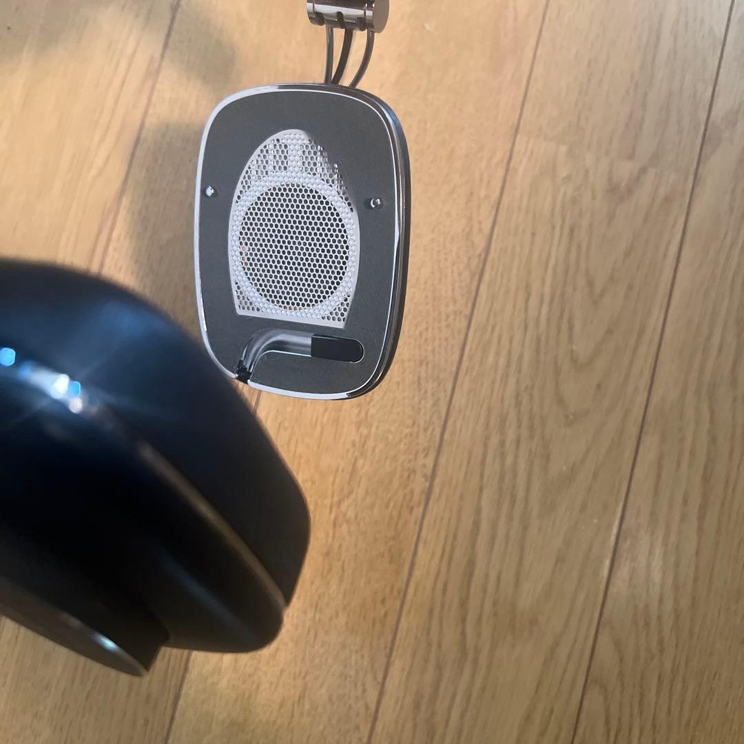 Bowers & Wilkins P7 ヘッドホン 外箱、アップグレードケーブル