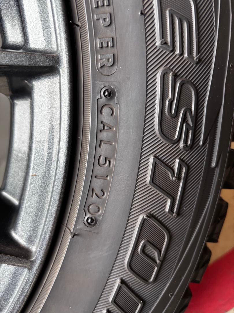 スタッドレスタイヤ　4本セット