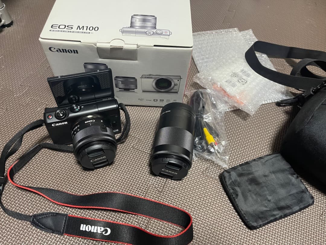 Canon M100 キヤノンM100
