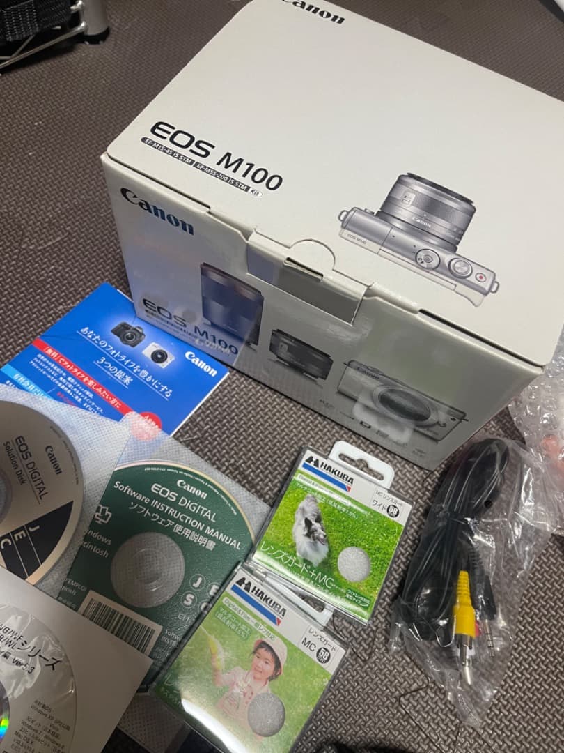 Canon M100 キヤノンM100