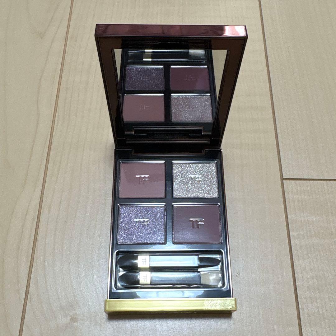 TOM FORD アイ カラー クォード 01S メタリックモーブ