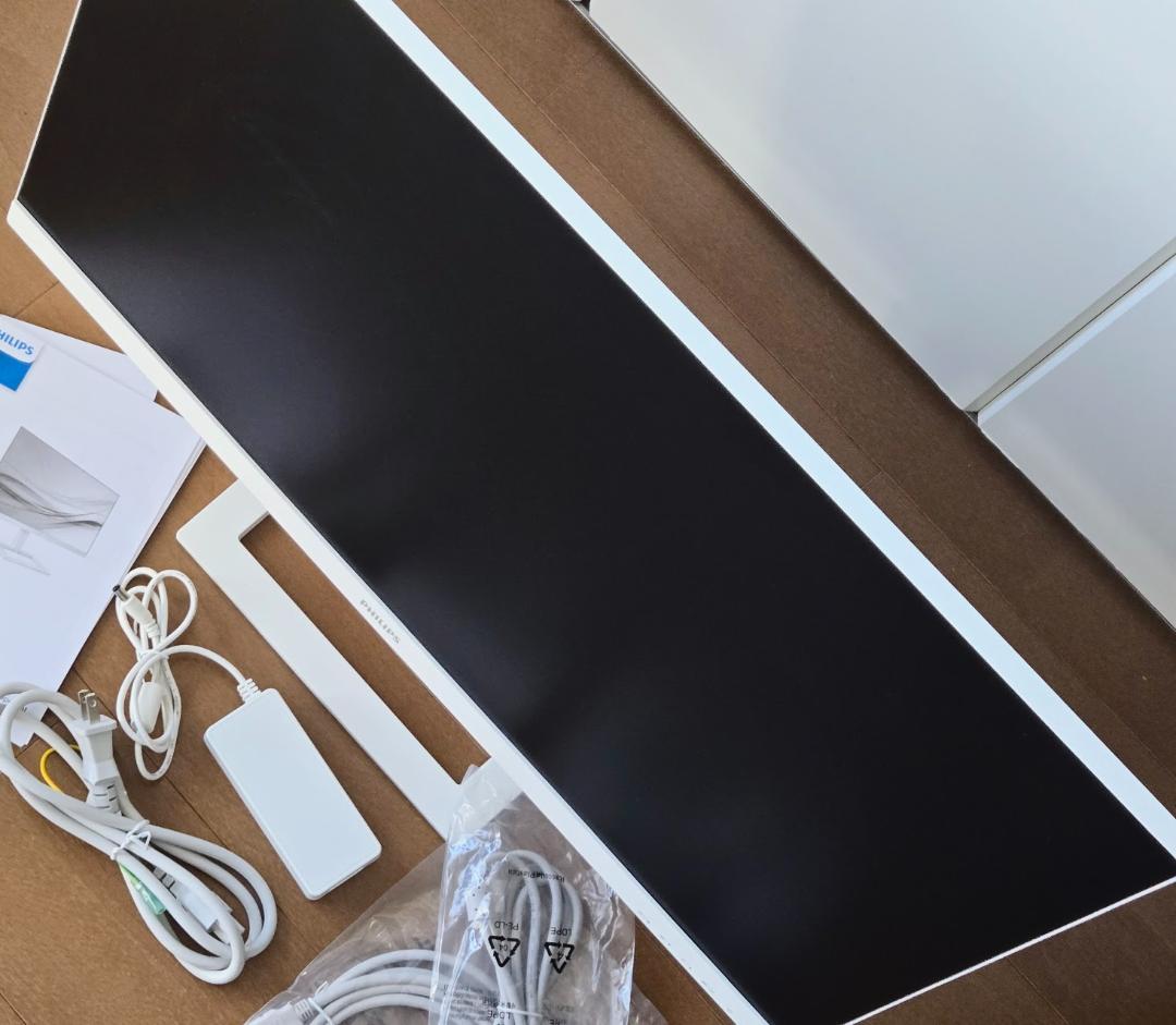 USB-C搭載27インチ液晶モニター PHILIPS 273E1★送料込