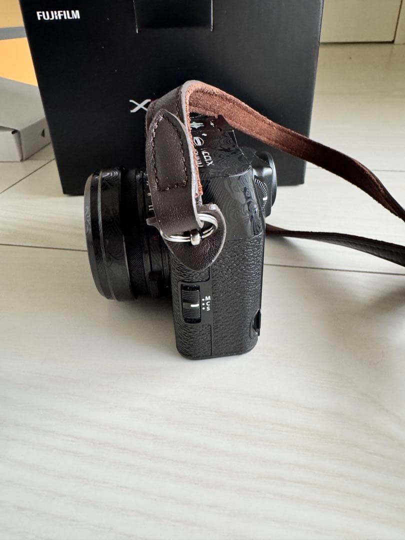 FUJIFILM X100VI 〔シルバー/ブラック〕★おまけ多数・フルセット