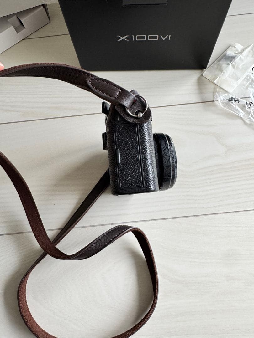 FUJIFILM X100VI 〔シルバー/ブラック〕★おまけ多数・フルセット