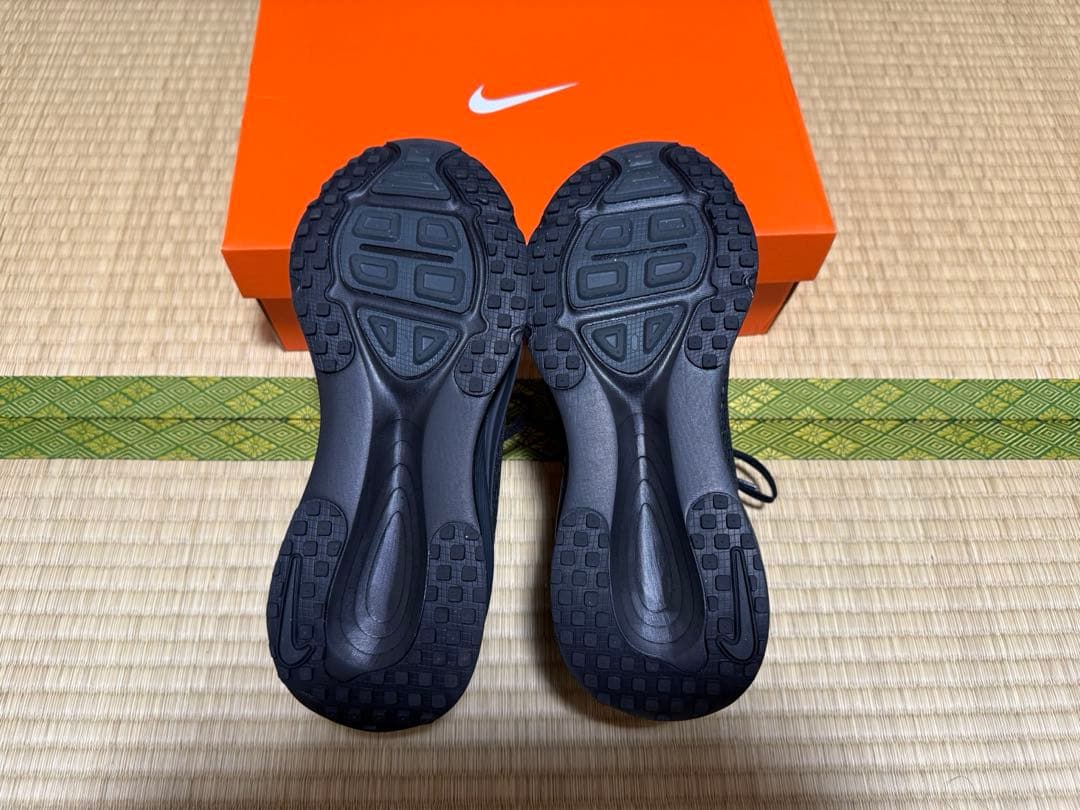 ナイキ ボメロ18 27.0cm オールブラック