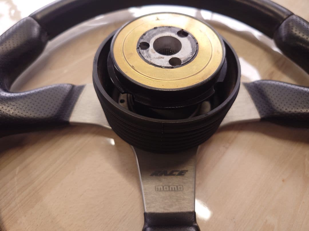 最終価格　【美品】momo　D35 ステアリング　race