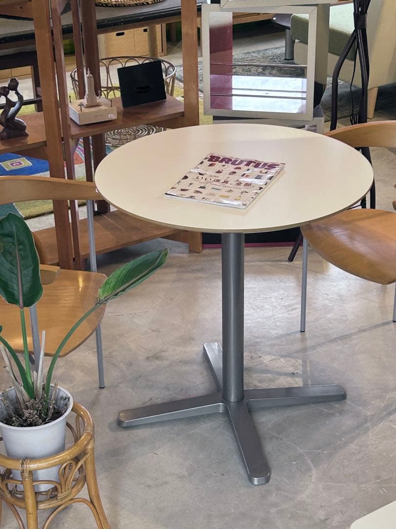 OLD IKEA/ BILLSTAラウンドカフェテーブル【monoroom町田】