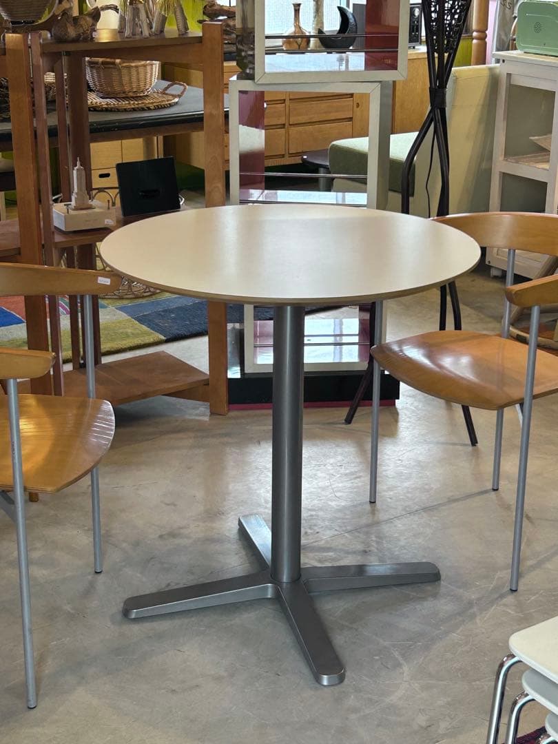 OLD IKEA/ BILLSTAラウンドカフェテーブル【monoroom町田】