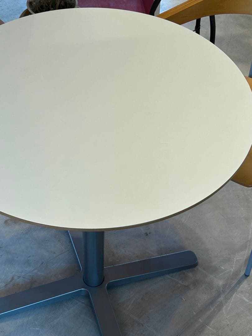 OLD IKEA/ BILLSTAラウンドカフェテーブル【monoroom町田】
