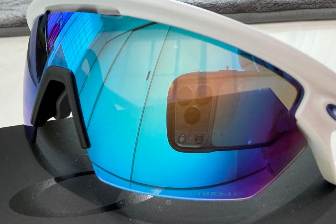 オークリーSPHAERA(スフィエラ)偏向レンズ プリズムサファイア940302