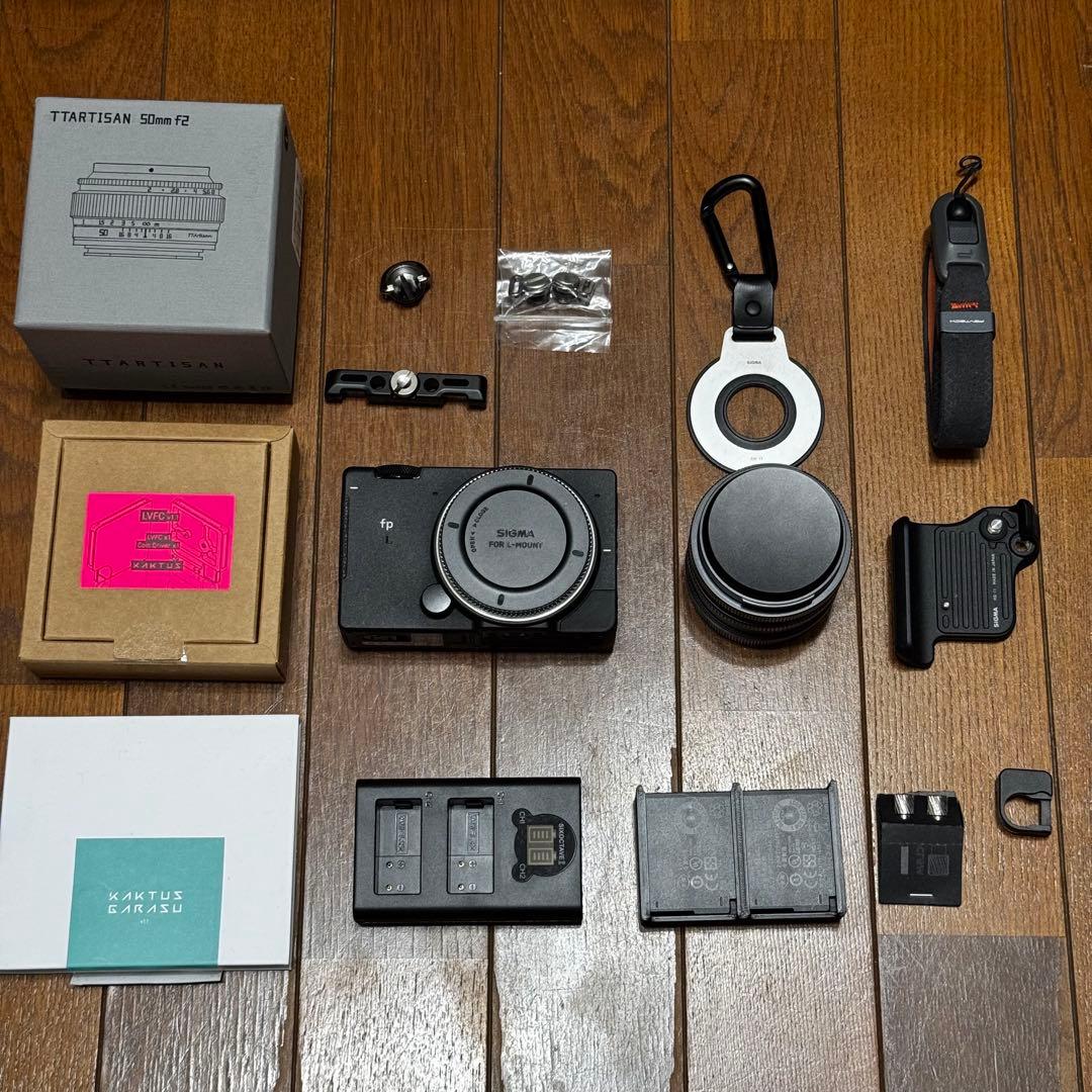 SIGMA fp L + 45mm F2.8 DG美品｜総額34万円｜付属品多数
