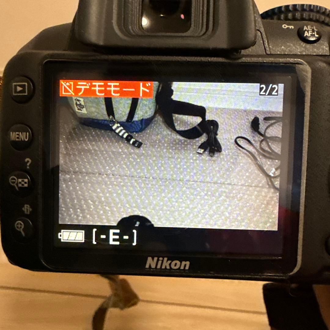 一眼レフ　Nikon D3000