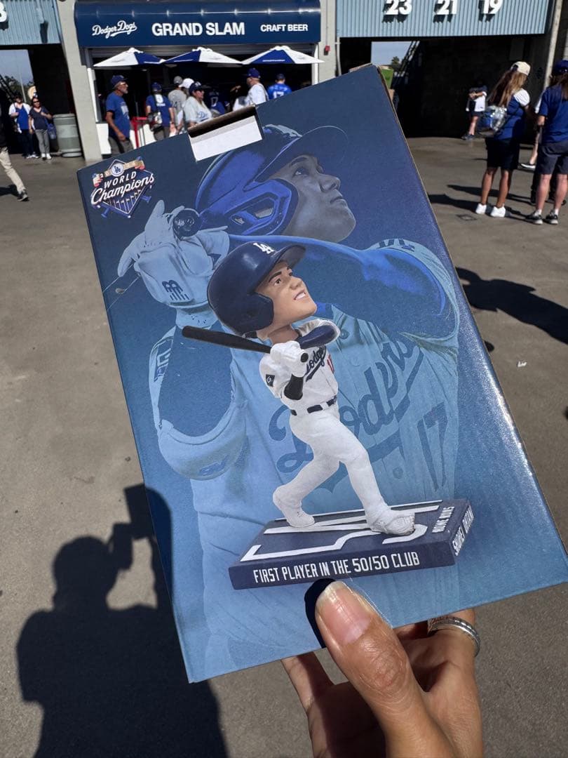 大谷翔平　ボブルヘッド　50/50 ホームラン　ドジャース　来場者限定　冊子付き