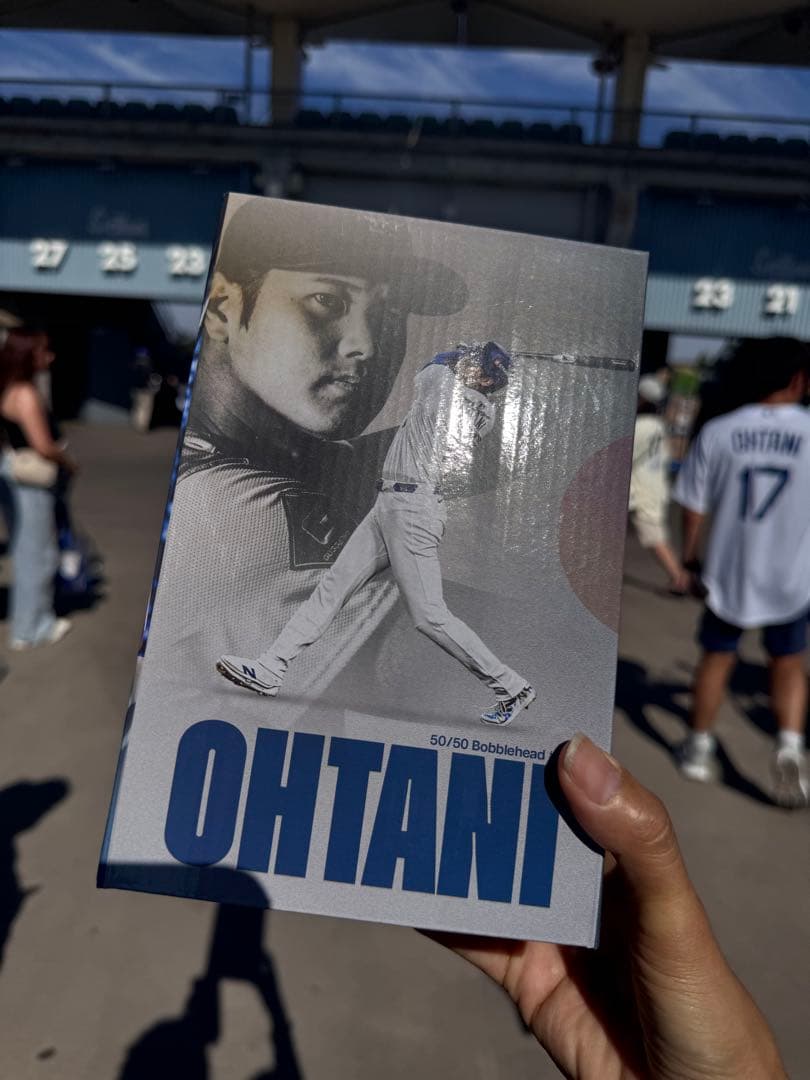 大谷翔平　ボブルヘッド　50/50 ホームラン　ドジャース　来場者限定　冊子付き
