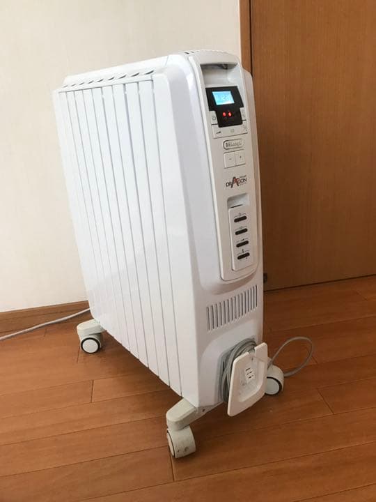 デロンギオイルヒーター DDQ0915-WH(1,500W)