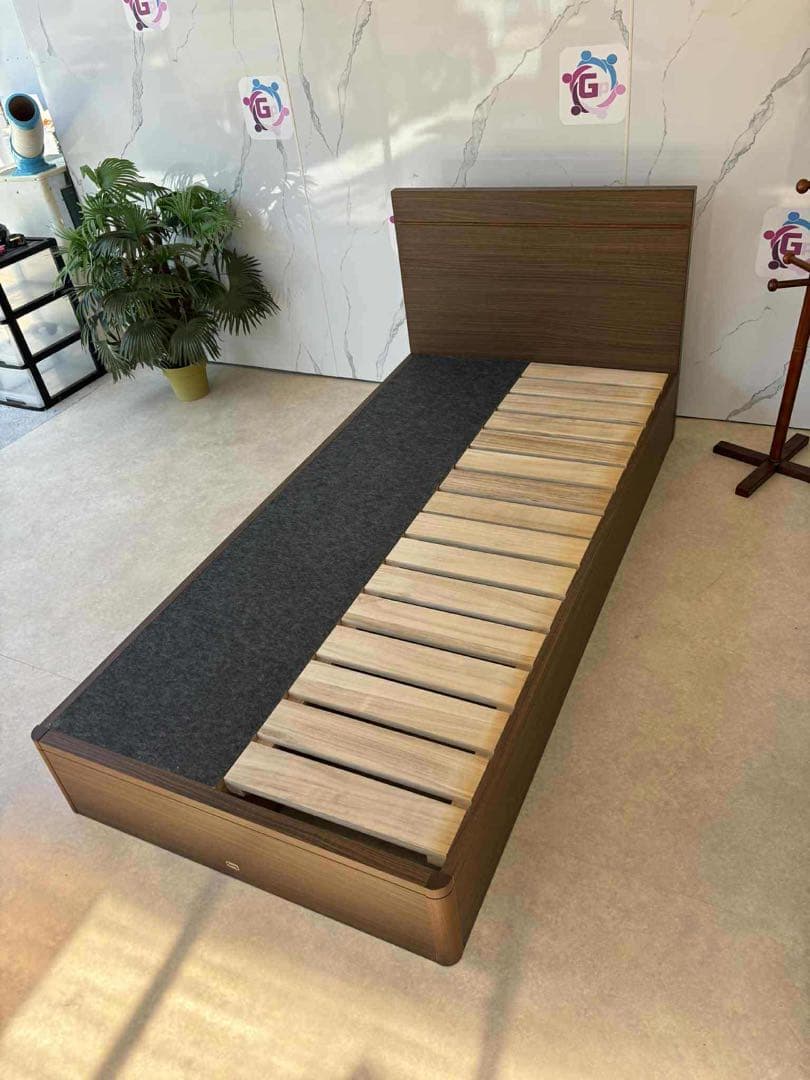 【SIMMONS】シングルベッドフレーム（100×200cm）