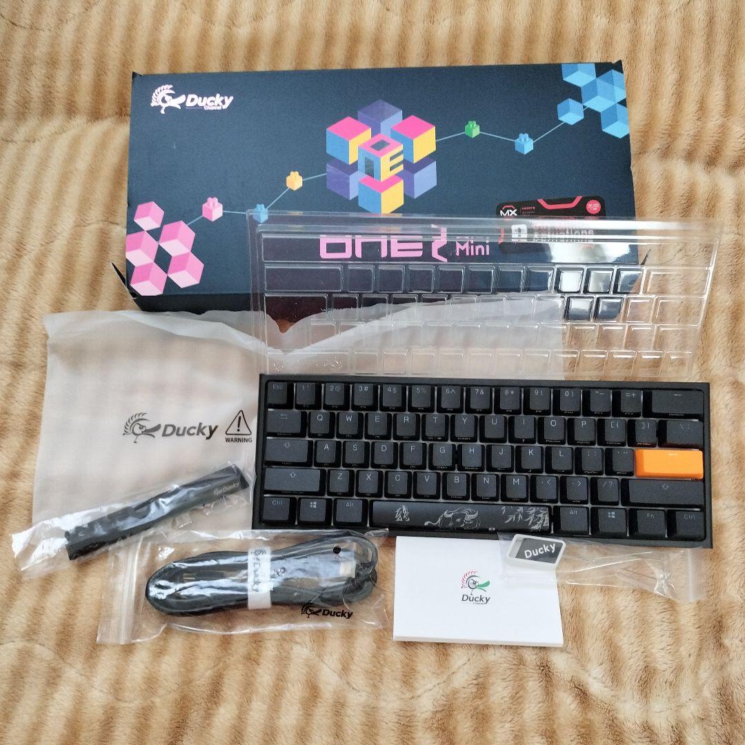 Ducky One 2 Mini 60% ゲーミングキーボード赤軸（ピンク軸）