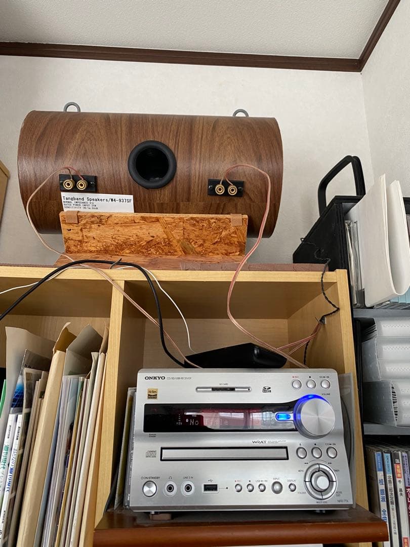 無指向性スピーカー　ＬR一体型