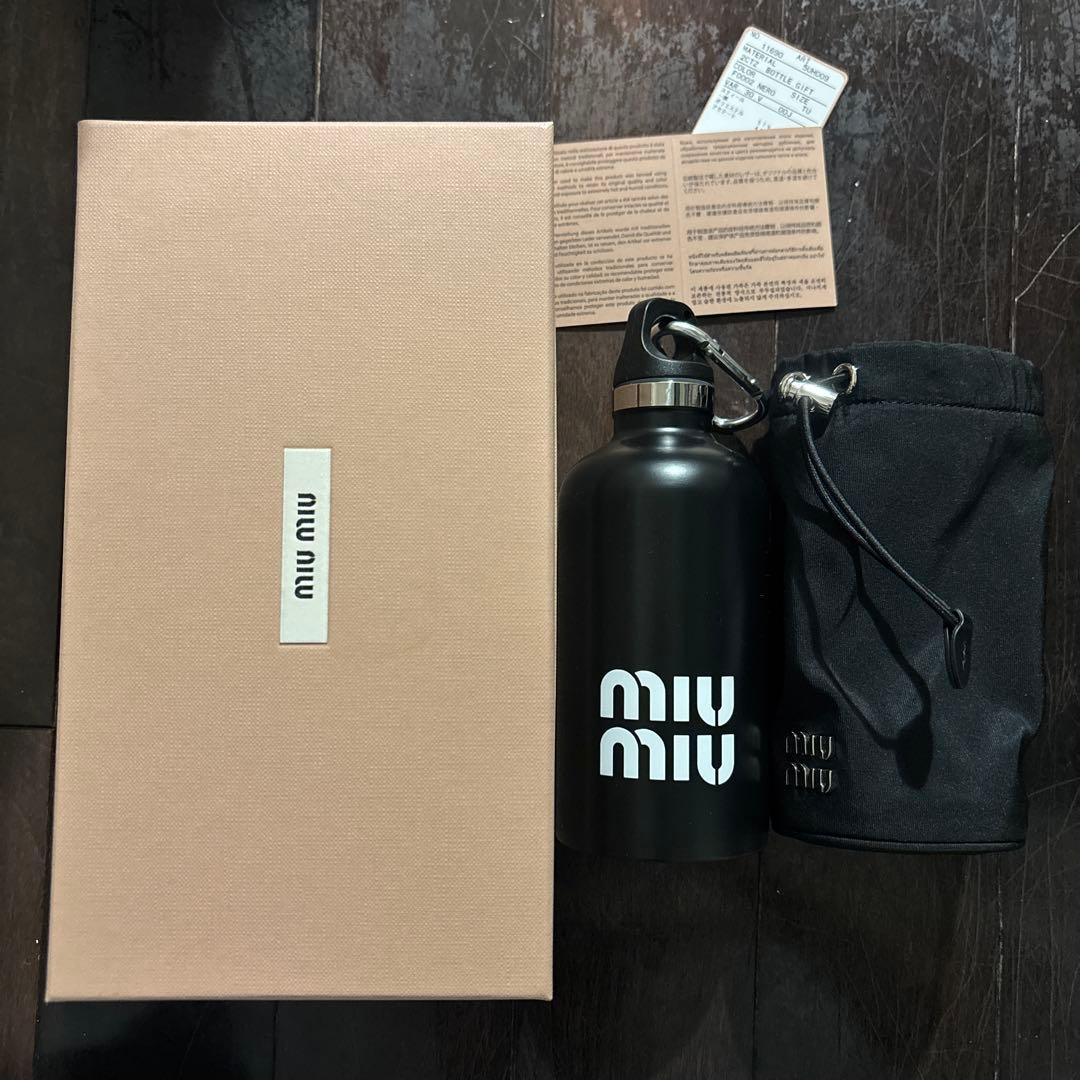 miumiu ステンレスボトル　水筒