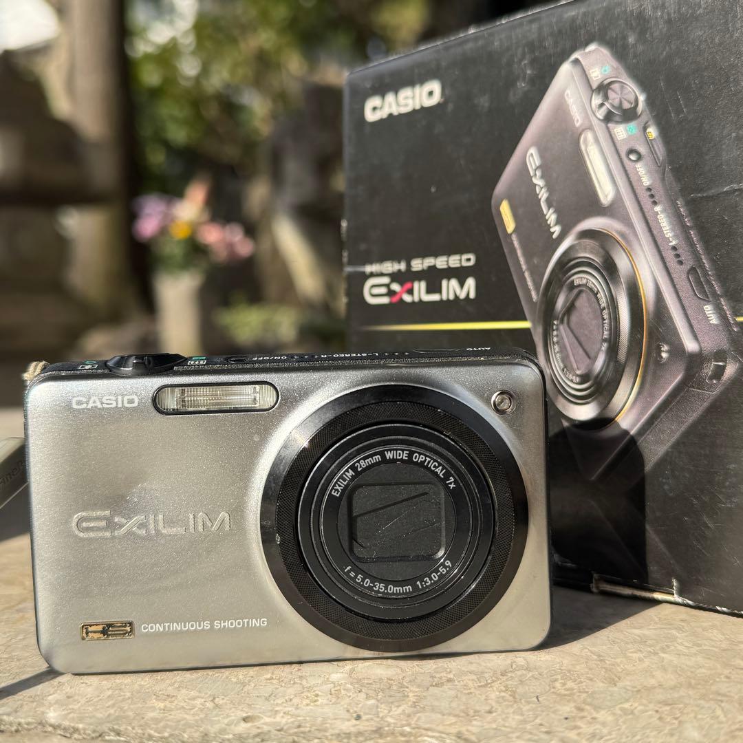 実写美⭕️【動作確認済】カシオ　 CASIO EXILIM EX-ZR10