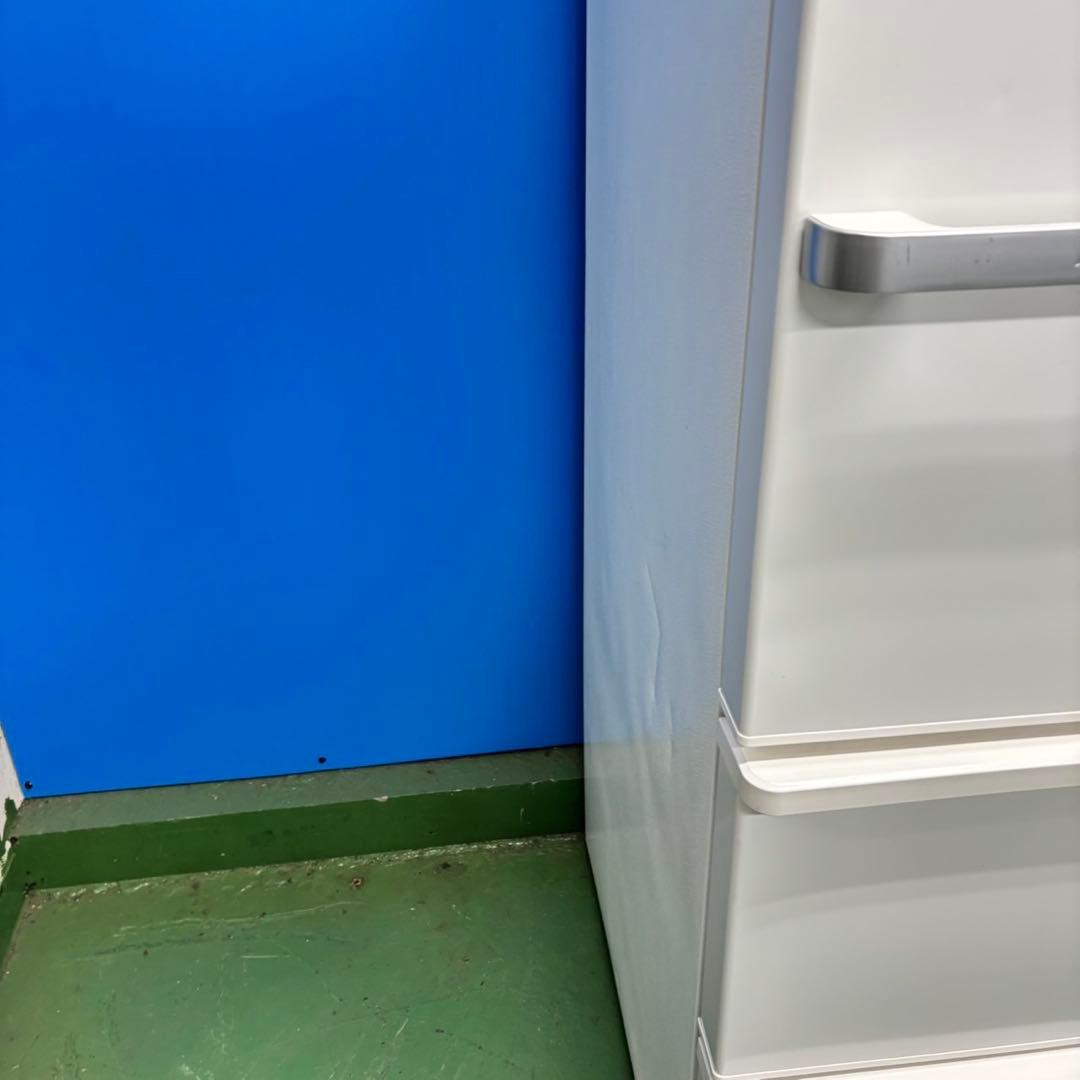 527AQUA 1〜4人暮らし用　大型冷蔵庫　200L強　自動製氷　右開き　小型