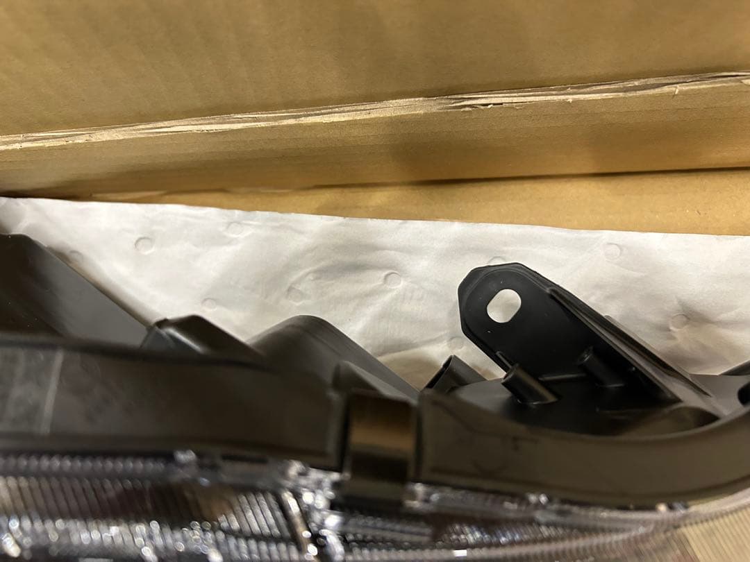 ！！新品、未使用品！！10アクア　後期ヘッドライト運転席側