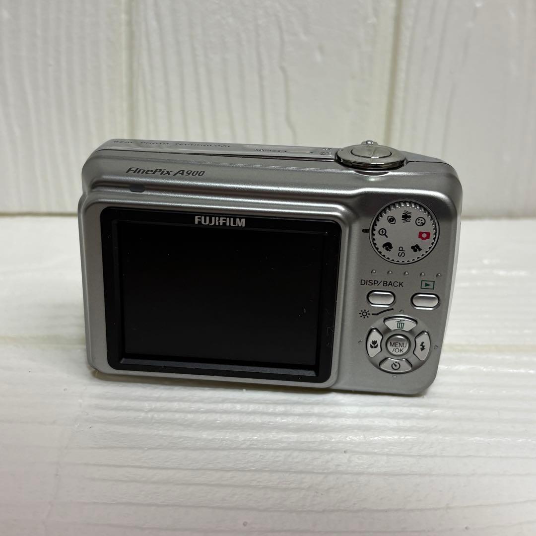 FUJIFILM フジフィルム FinePix A900 シルバーデジタルカメラ