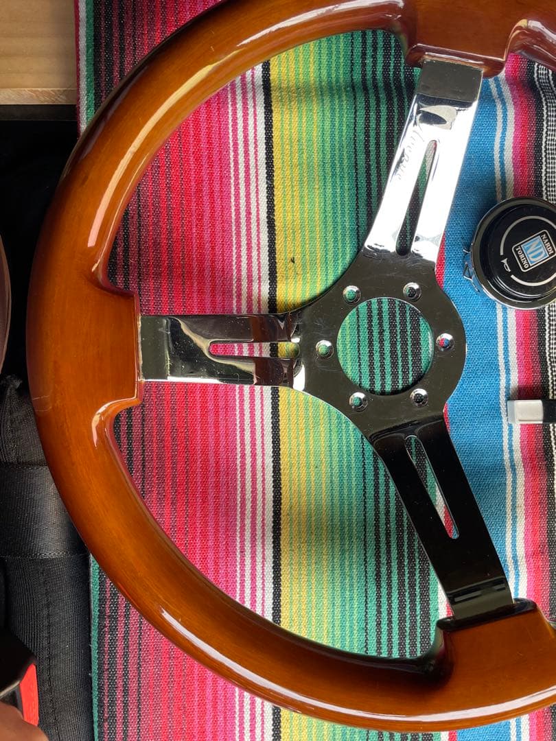 アベニューAvenue ステアリング　ハイエース200系