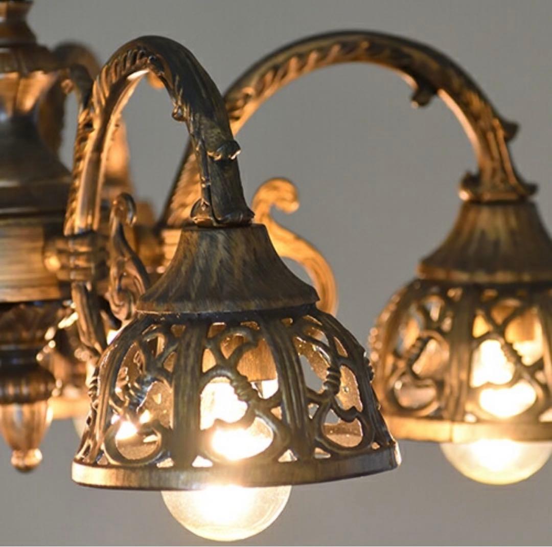 ジョグジャ　Jogjakarta ５灯シャンデリア