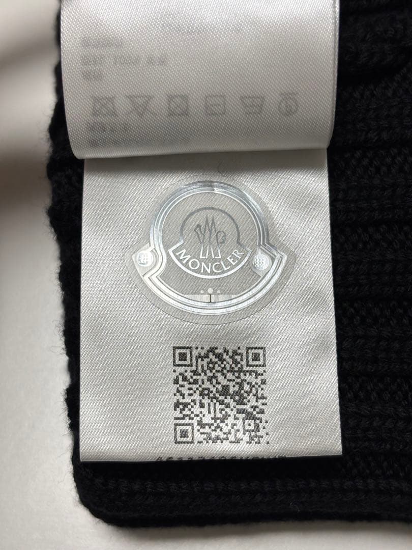 ね*こ様 Moncler 黒 ニット帽